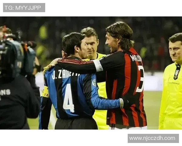 曾获足球先生荣誉的传奇球星们的辉煌历程与成就回顾